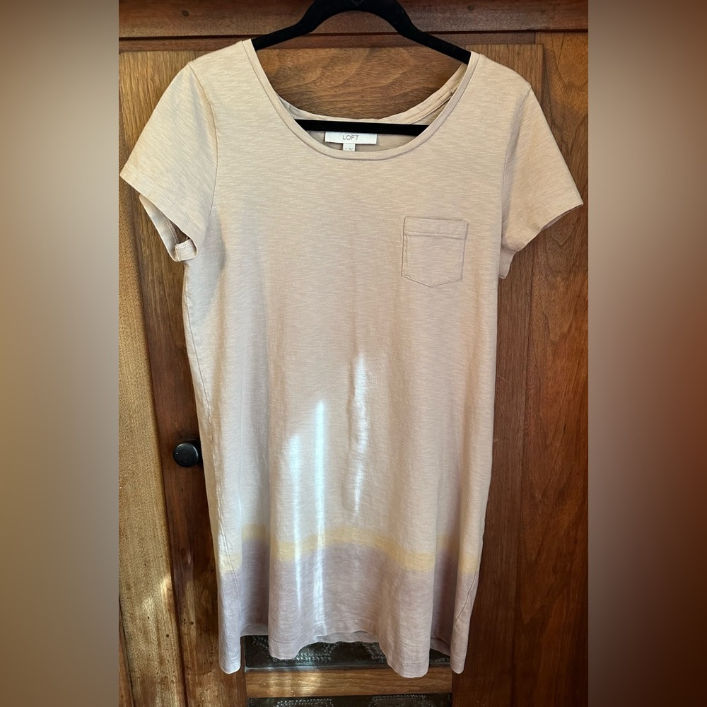 EUC Women’s Ann Taylor Loft Tee Shirt Dress Color Tan Ombré Size M.